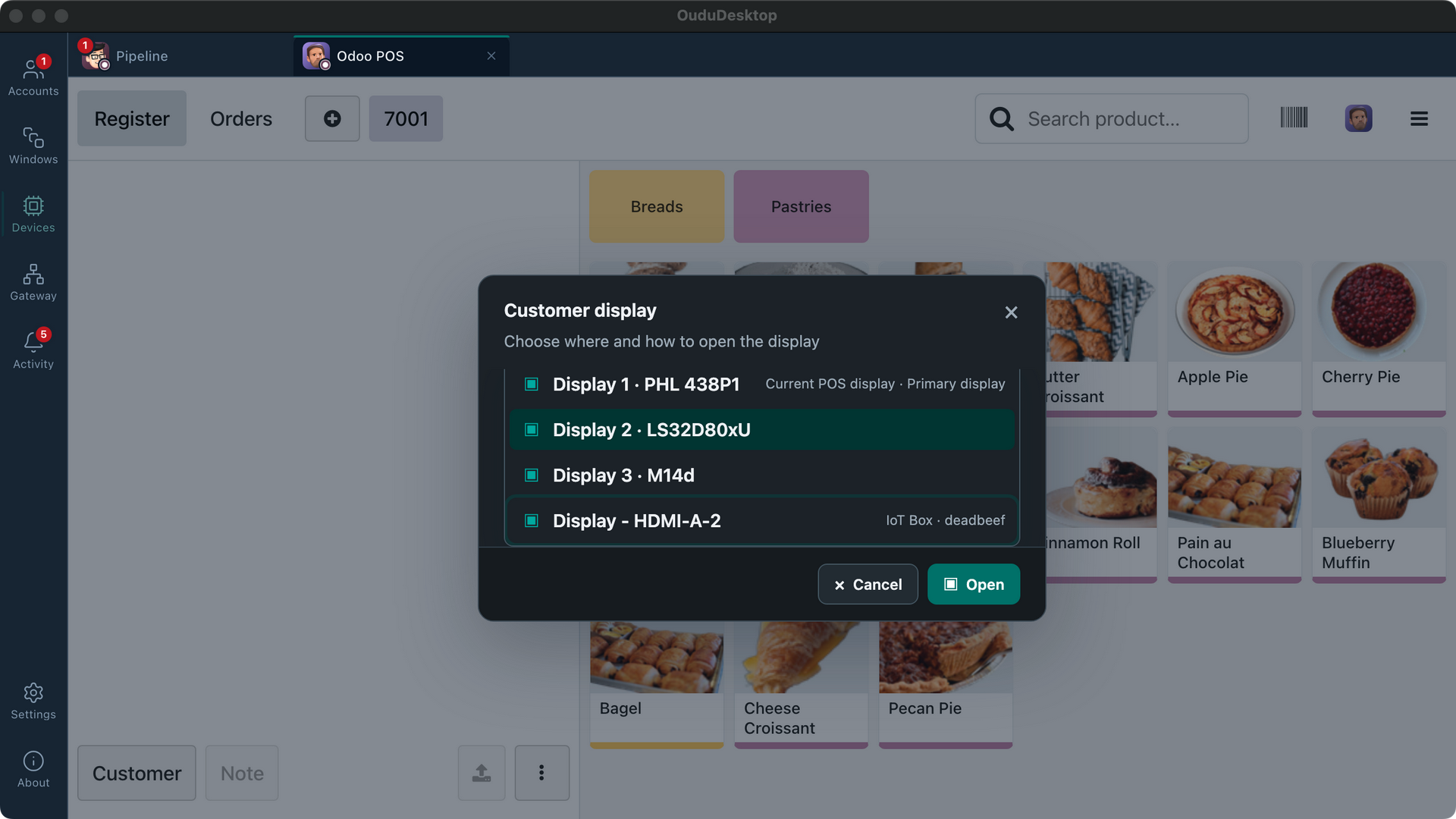 OuduDesktop customer display dialog in Odoo POS, with a display picker and fullscreen or windowed presentation modes.